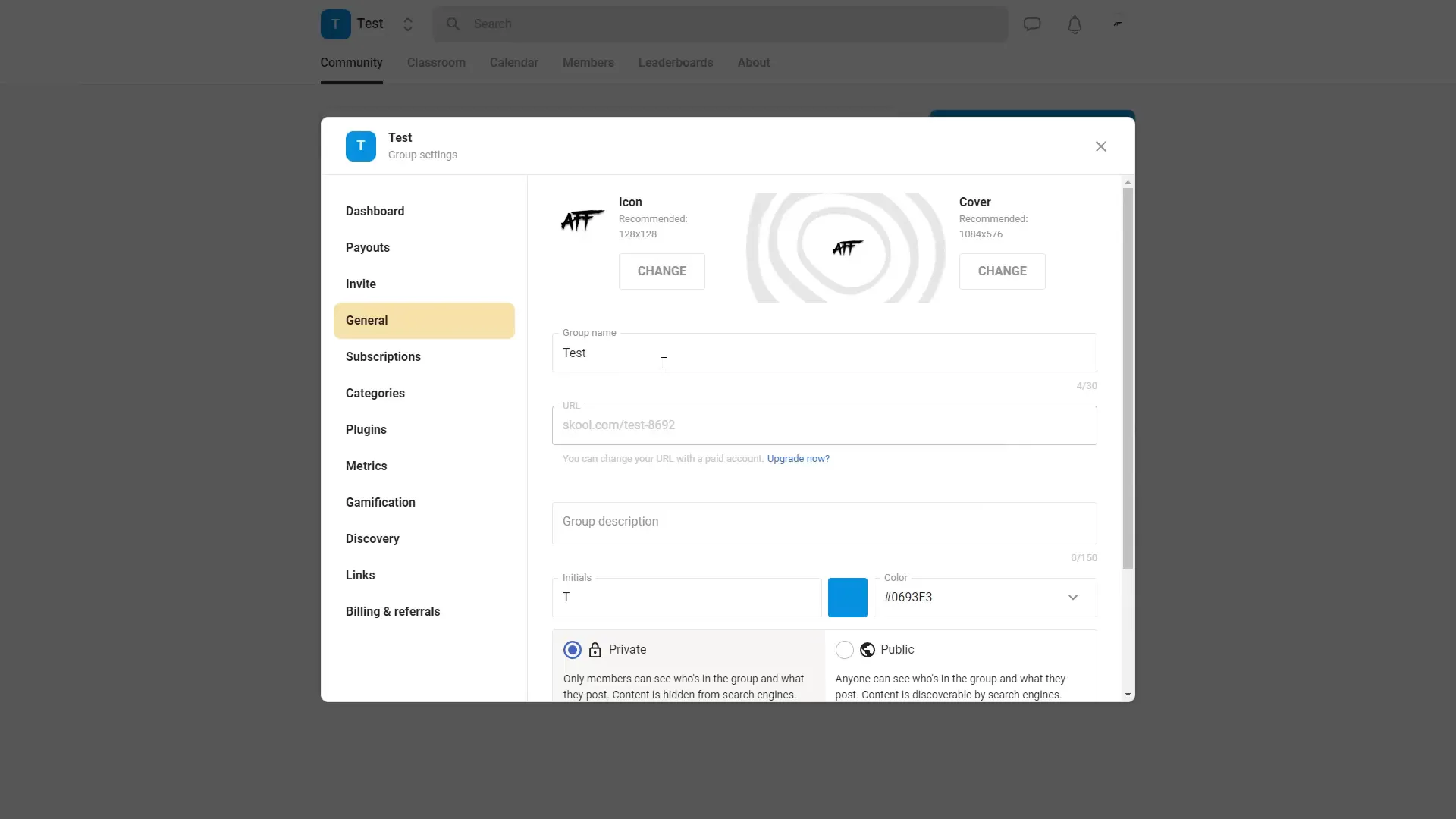 Customizing community icon, description, and privacy settings